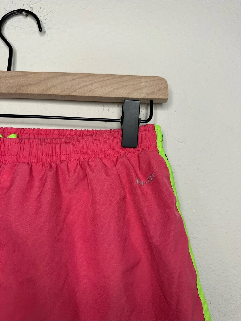 Nike Women’s Dri-FIT Athletic Pink Shorts Size Small